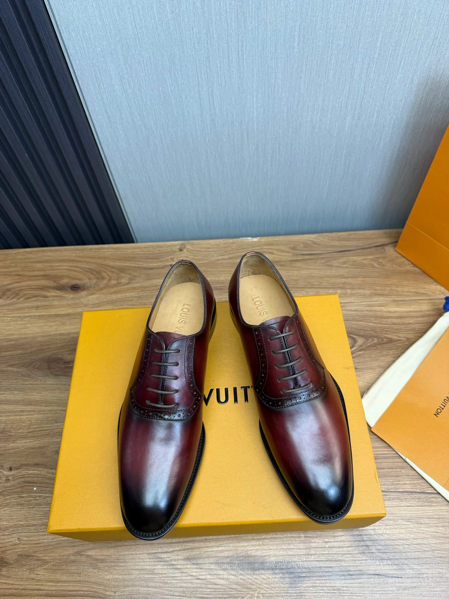 Men's shoes💰760💰 LV. Men's business casual leather shoes, 1:1 shipment ⬆️Luxurious and noble👞All imported original brand leather, just to create a more comfortable wearing experience, upper: original cowhide ➕Imported full cow lining, original leather outsole ✔️36-45 (38.45 non-refundable)